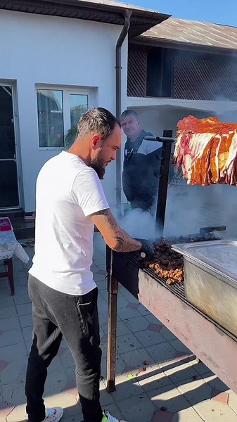 Outdoor Barbecue: Roasting a Whole Pig with Marinade