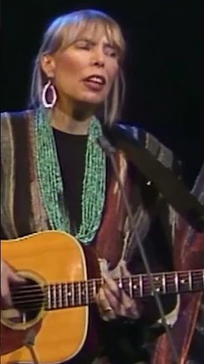 In May 1988, Joni performed “Night Ride Home” on NRK TV.