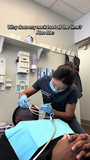 Who said being an orthodontist puts less toll on your body? Everything hurts😶‍🌫️ #funny #foryoupage #orthodontist #dentist #braces