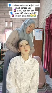 877K views · 4.5K reactions | Nyatanya sejauh ini MUA gk pernah tega ngliat kliennya pake hijab sendiri Oh iya bestie knpa make up pengantin lbih mahal drpda make up buat wisuda/yg laen. Karena emang dari bedak²nya itu pakai kualitas yg bagusan ya cara makeupnya pun itu lebih detail jadi gk bisa di samain #fyp #viral #reel #wedding | Fitra Purnawita | Facebook