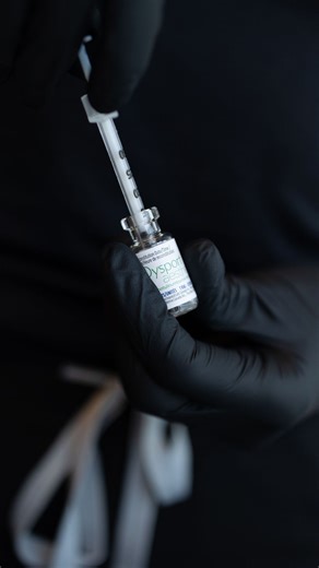 LIFT Skin Health & Laser on Instagram: "Think of Dysport as a mini vacation for your facial muscles 🏝️ We could all use a vacation, right? By calming overactive muscles, Dysport helps smooth fine lines and prevent deeper wrinkles from forming—all while keeping your expressions soft and natural. A fast, effective treatment with results that typically last up to 4 months. Not sure where to start? We recommend meeting with one of our expert injectors for a complimentary consultation to chat throug