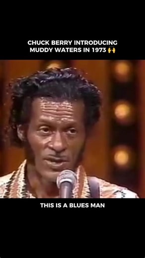 Chuck Berry introduces blues legend Muddy Waters on 'The Midnight Special,' 1973. 🎶 Long before his own rise, Berry admired Muddy Waters’ blues and once sought him out in Chicago for advice. Muddy famously pointed him to Leonard Chess and Chess Records, helping set the stage for rock and roll history. 🎥: NBC #ChuckBerry #MuddyWaters #ChessRecords #ClassicBlues #RockAndRoll