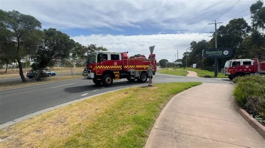 🚒 STRIKE TEAM DEPLOYMENT 🚒Chirnside Park Tanker has now departed CFA District 13, en route to Alexandra as part of Strike Team 1314. Also deploying on this strike team are: • Warrandyte FCV • South Warrandyte Tanker • Upwey Tanker 1 • Scoresby Tanker • Seville Tanker 2. We wish all crews the very best for the deployment. Most importantly — stay safe and come home safe. 💛🖤#CFA #StrikeTeam1314 #ChirnsideParkCFA #CommunityProtectingCommunity 🚒 | Chirnside Park Fire Brigade - CFA
