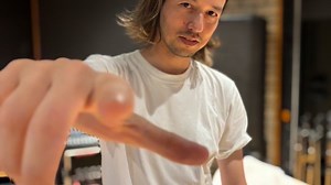 【（milet御用吉他(贝斯录音)×制作人）野村陽一郎×TomoLow】【藤本藍×国宝级帅哥版Kota（御用live乐队键盘×贝斯）】7/17/2025（休工期_哔哩哔哩_bilibili