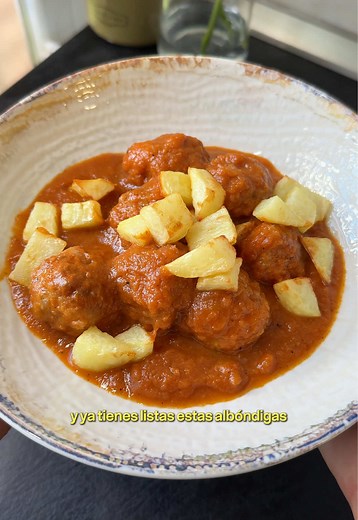 Albóndigas en salsa caseras: receta fácil y tradicional