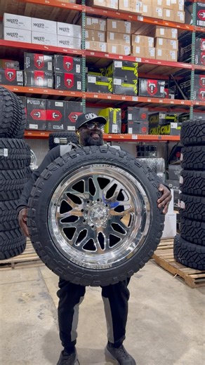 Who is hitting the gym today? Kali Muscle aka Johnny Findley in the building! 💪 #perfectionwheels #dieseltrucks #americanforcewheels #americanforce #bodybuilding | Perfection Wheels