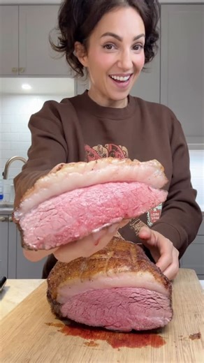 Jess Pryles on Instagram: "Reveal at the end! Sharing some alternative and best value cuts for y’all to try these holidays. This is one of my very faves, especially if you like it beefy. It’s been fun meeting the challenge of finding some more budget friendly choices. Hope they’re helpful. ☺️ RECIPE 👇 1 whole picanha (aka top sirloin cap) 1. Preheat and oven to 325f. 2. Use a knife to score the fat cap. 3. Place a large skillet over high heat and brown (fat side down) for 3-5 minutes. 4. Remove