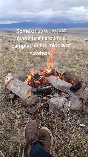 Cozy Campfire Moments in Montana