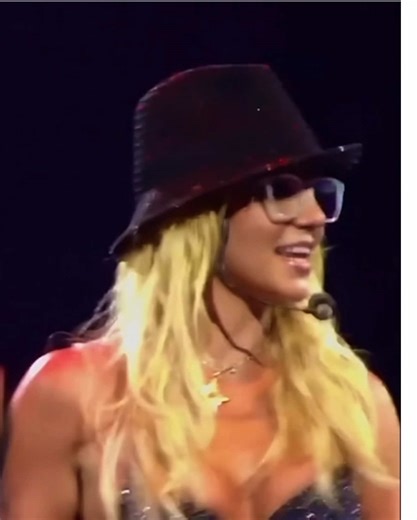 Do Somethin’ - Britney Spears | #thecircusstarringbritneyspears #2009 #liveperformance #britneyspears #circus