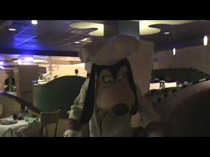 Disneyland - Pluto Apologizes after Knocking Down Tyler