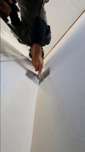 How to use a Corner trowel