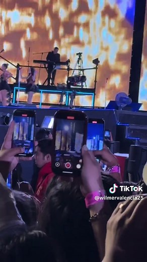 Corazón Serrano en Estadio San Marcos