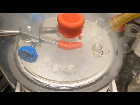 Freezing Isopropyl Alcohol with Liquid Nitrogen