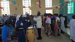 Fr David Matheka wa kanisa wa Catholic Thatha sub kauntini ya Masinga kauntini ya Masaku atongoesye Mass ya wakyumwa ya Easter Sunday | Musyi Fm
