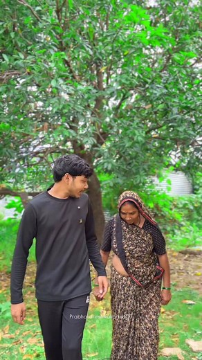 2.3M views · 92K reactions | गाय का Make-up 藍 #cow #makeup #girls #fun #reel #memes #prabhakarvishwakarma #baghelicomedy #rewa #sidhi #satna #funny #comedy #explore #viral #foryou | Prabhakar Vishwakarma | Facebook