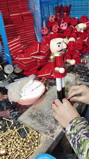 The assembly process of the Nutcracker 3