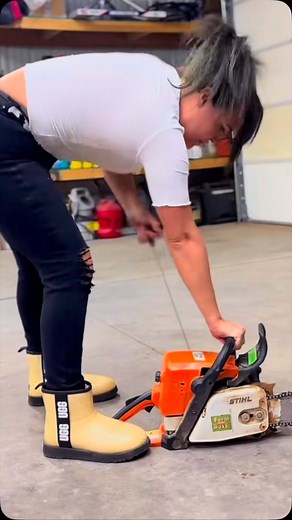 624 reactions · 53 shares | Mai bine mergi la gym decât să pornești drujba asta #gym #divertisment #funny #stihl #chainsaw #missfire | RO media | Facebook
