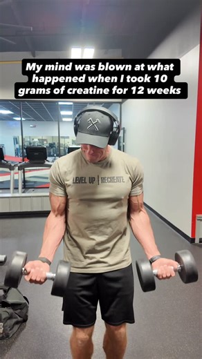KEITH OZMENT on Instagram: "My mind was blown at what happened when I took 10g of creatine for 12 weeks. 👀 Strength up. Recovery better. Muscle fullness improved. Mental focus sharper. 👉 Newer research suggests 10g/day is becoming the new standard — not 5g. No loading. No cycling. Timing doesn’t matter. Consistency does. ✔️ 10g per day ( can be split into 2 doses) ✔️ 7 days per week One big mistake 👇 Most people don’t hydrate enough while taking creatine. That’s why some get stomach discomfor