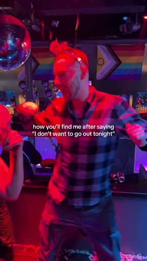 How to Enjoy Nightlife When You’re Feeling Reclusive