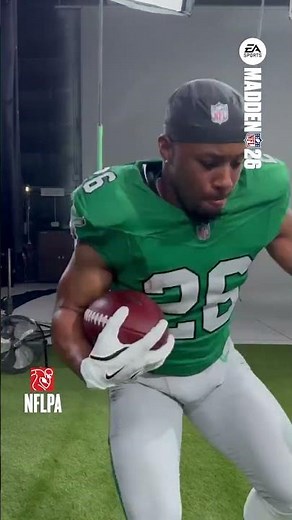 Saquon Barkley's First Time Trying the Spin Hurdle for #Madden26
