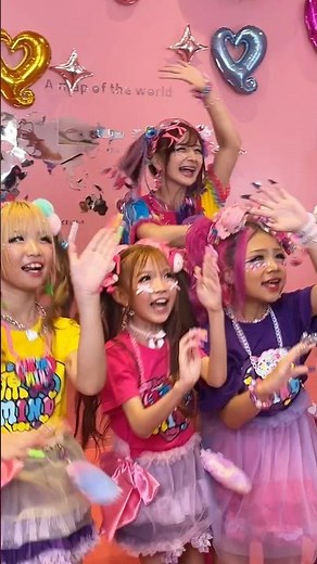 しなこちゃんとあいりDXちゃんと歯ら歯ら🦷Shinako, AiriDX and kogyaru is dancing Harahara🦷#kogyaru #gyaru #コギャル#ギャル