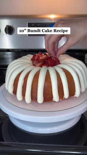 Bundt cakes are ✨superior✨ Recipe: 1 box of cake mix (preferably Duncan Hines) 1 box of jello pudding mix 1/2 cup vegetable oil 1/2 cup milk 1 cup sour cream 4 eggs 1/2 tsp vanilla bake at 350 for 45 minutes #cake #bundtcake #frosting #baker #homebaker #baking #bakingrecipe #recipe #fyp #bakersoftiktok #cakesoftiktok #creamcheese