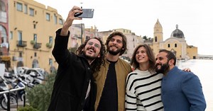 How to Watch Generation 56k on Netflix