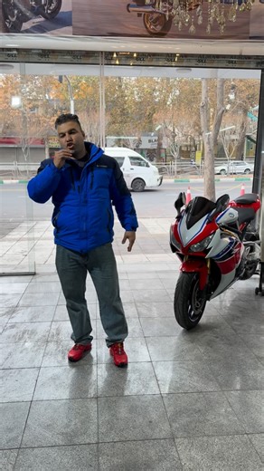 ‎انواع موتور سیکلت‎ on Instagram‎: "⁨ Z1000r مدل : ۲۰۱۸ سند : شرکت کویر با استرداد قیمت : ۱۶۰۰ یک میلیاردو ششصد میلیون تومان کارکرد : ۱۸ هزارکیلومتر شماره تماس : 431 1300 0912⁩"‎