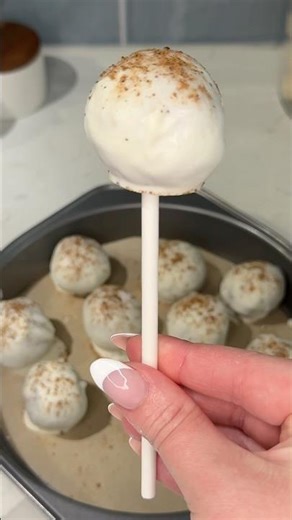 viral oatmeal creme pie cake pops recipe 😋 #recipe #easydessert #shorts #dessert #cakepops #food
