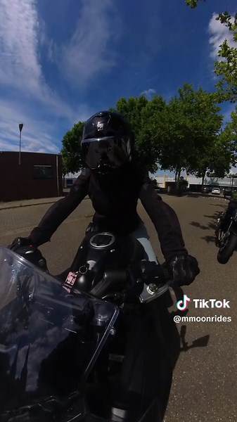 meet up with my girlieee 🏍️💕 #bikelover#biketok#bikergirl#moto#voorjou#nederland#fypppppppppppppp#xyzabc#fyp