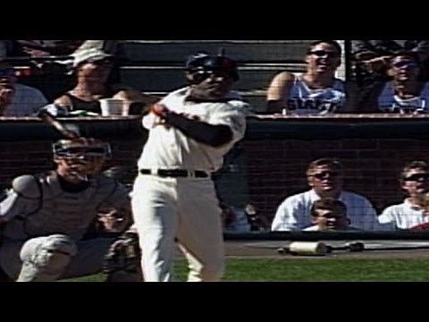 SD@SF: Bonds' 69th home run lands in McCovey Cove