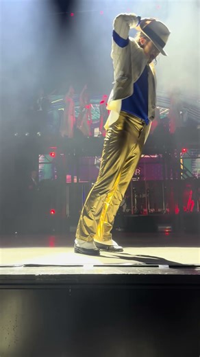 Alex Blanco antigravity lean!