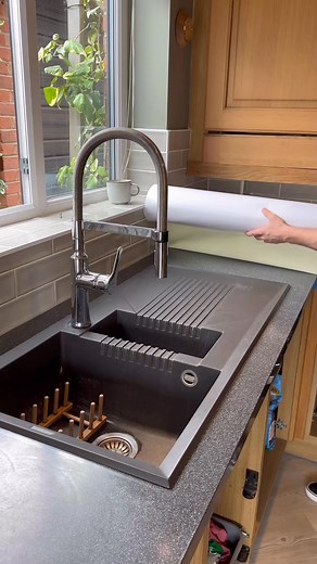 55K views · 139 reactions | KITCHEN COUNTER TOP VINYL WRAP 殺 #kitchenwrap #kitchenwrapping #homedecor #kitchendesign #smallbusiness #asmr | Appliance Pro Reviews | Facebook