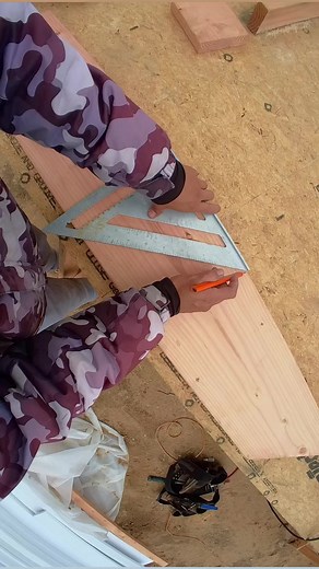 Tips for a 12 pitch rafters for a 2x6 wall with 1foot soffit #quality #architecture #construction #beauty #design #skills #engineering #tips | Stalin lopez construcción