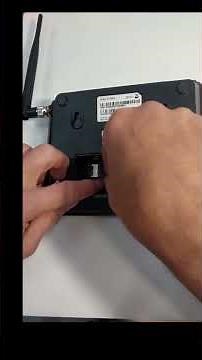 How to put in your SIM-card in the Doro 4100H