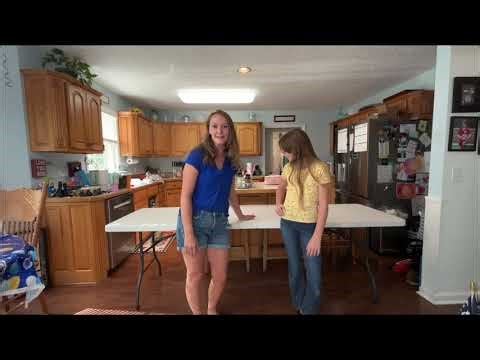 Unboxing + Review: What Makes the 8ft Folding Table Stand Out W7036