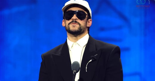 Bad Bunny revoluciona la salsa con "Baile Inolvidable", el himno latino que marcó el 2025