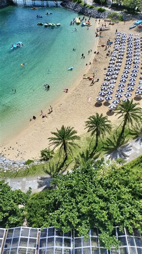 ルネッサンスリゾートオキナワ│公式 on Instagram: "よくあるご質問からひとつご紹介します。 Q. いつまで泳げますか？ A. 沖縄は10月まで泳げます。 10月のルネッサンスビーチは9:00～17:00までご利用いただけます。 恩納村（おんなそん）の10月の平均最高気温は30℃。例年より少し高くなる予想です。ルネッサンスビーチはクローズ期間がなく、一年中ご利用いただけます #ルネッサンスリゾートオキナワ #恩納村 #沖縄 #沖縄リゾート #エメラルドグリーン #renaissanceokinawaresort #okinawa #resort #renhotels"