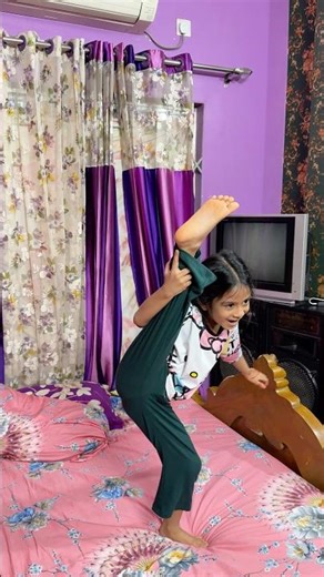 Flips, twists, and nonstop fun—Ronok showing off her acrobatic skills like a pro 🤸‍♀️😎 #acrobatics