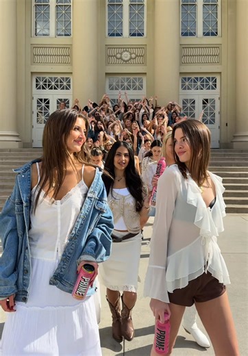 Alpha Phi’s sooo country 👢🎡🤭🌾A very special thank you to @PRIME & @drinkprimegirls for keeping us hydrated for our first day of work week w/ @Chapman Panhellenic #stagecoach #aphi #gogreek #recruitment #chapmanalphaphi