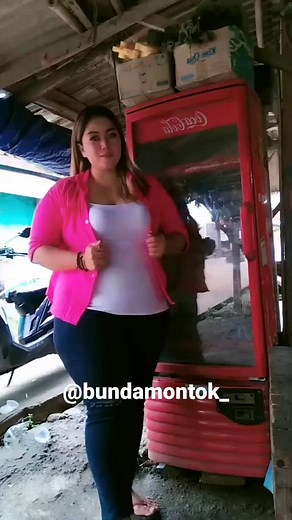 Bunda Montok STW on Instagram
