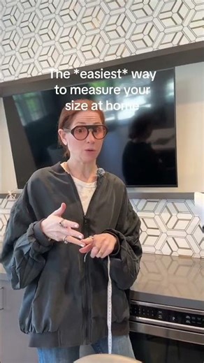 Friends don’t let friends wear the wrong size! Here’s the simplest way to measure at home #askbrabar