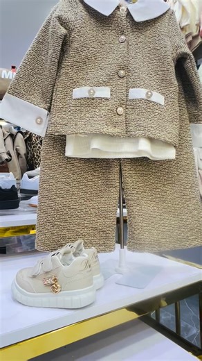 Boomerang bebe dely brahim 16 on Instagram: "✨ Nouvelle Collection 2026 chez Boomerang Bébé ! ✨ Référence : Âge : 2-5ans Couleur : beige 📍 Adresse : 11 Décembre, Dely Brahim, Alger 📌 Position GPS : Boomerang Bébé Dely Brahim 📞 Contact : 0540 51 27 86 ⏰ Horaires : 9h – 22h"