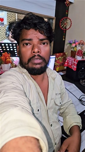 pooja gana ga rahi hai #viralvideo #shortsfeed #trending #poojanishadofficial