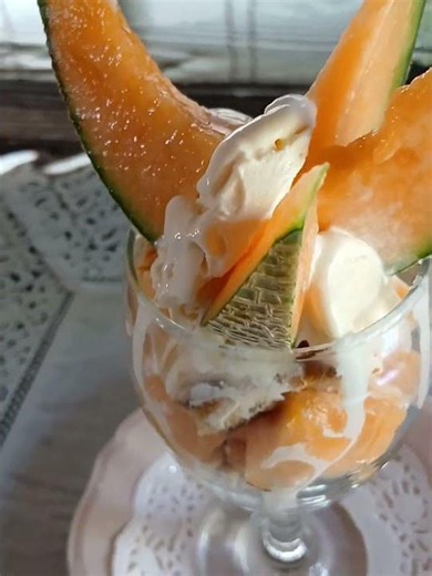 手作りメロン🍈パフェ。作るのが好きな人 お店で食べると高いのでネ