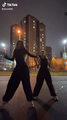 Video van droo (@droo560) over it's friday then it's saturday sunday