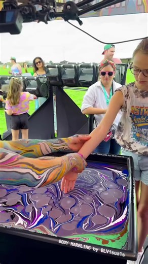 Body Marbling Paint Dip #art #bodymarbling #bodypaint #usa #artist | Paint Art