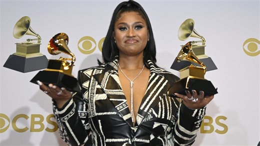 GRAMMYs 2022: Jazmine Sullivan Originally Thought H.E.R Won Best R&B Album