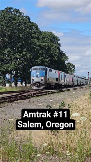 Amtrak 11 arriving at Salem, Oregon #railfans #train #railroad