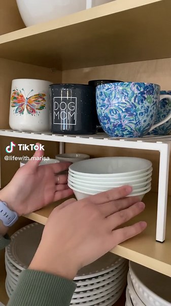 Maximize Space with Shelf Dividers for Your Home Organization